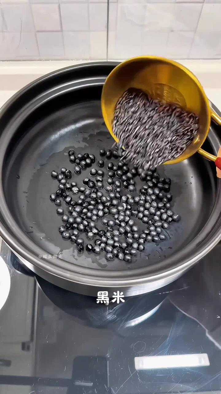 学会这个三黑粥 做给你爱熬夜的秃头女朋友喝