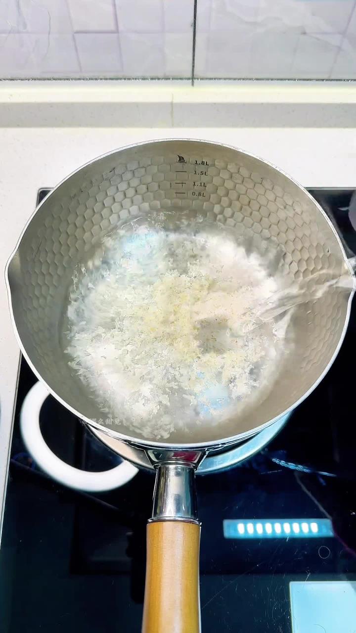 学会这个红枣牛奶银耳羹 做给你爱熬夜的女朋友喝