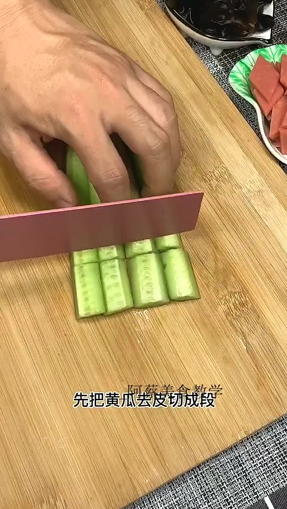 适合夏天吃的家庭小炒 低脂又清淡 想要变漂亮的赶紧试试吧