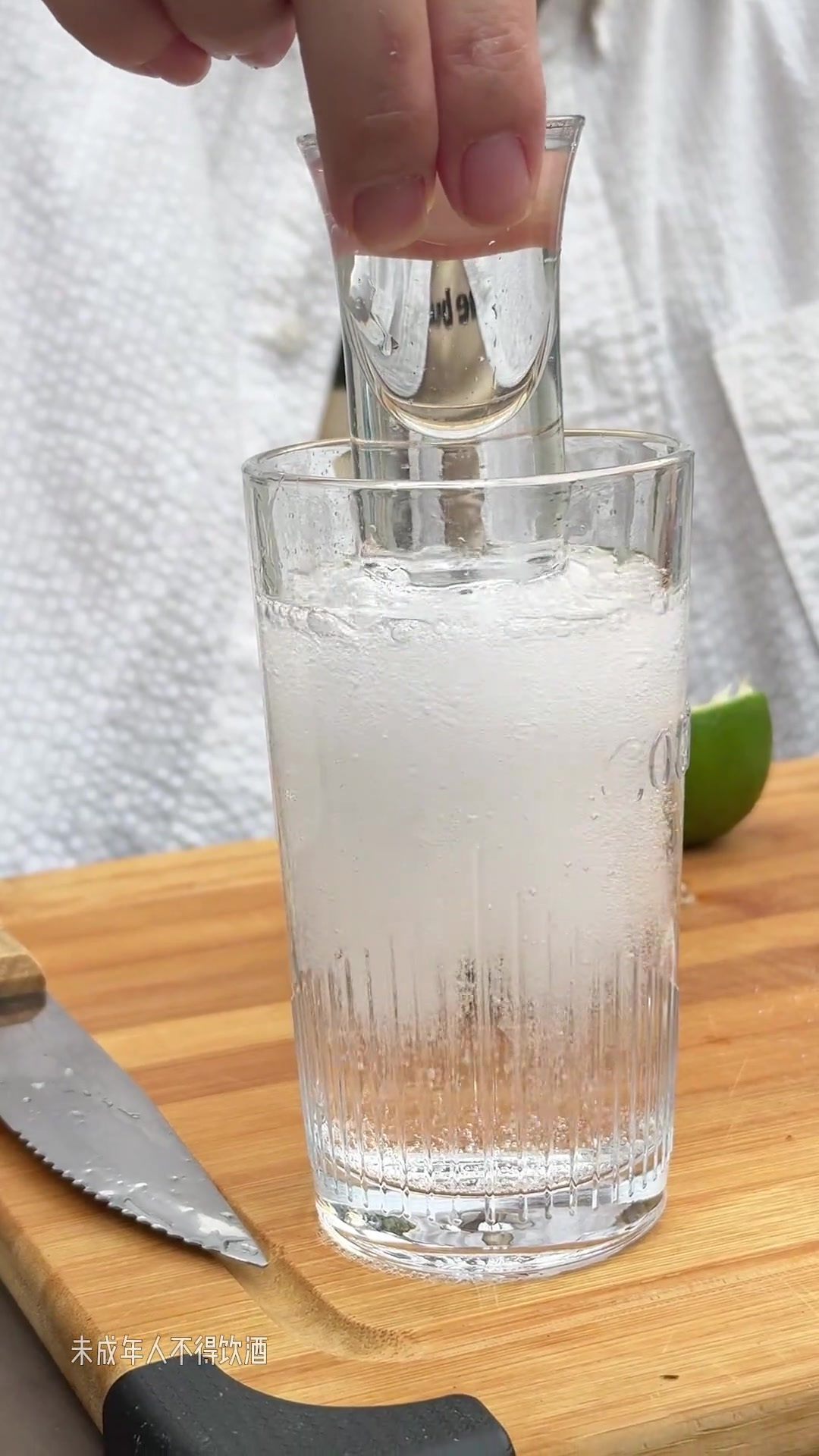 龙舌兰炸弹——鸡尾酒界的“核弹级”体验