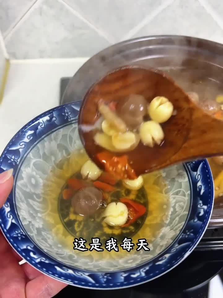 「养生推荐」睡足10小时，搭配莲子百合汤，健康秘诀在此！