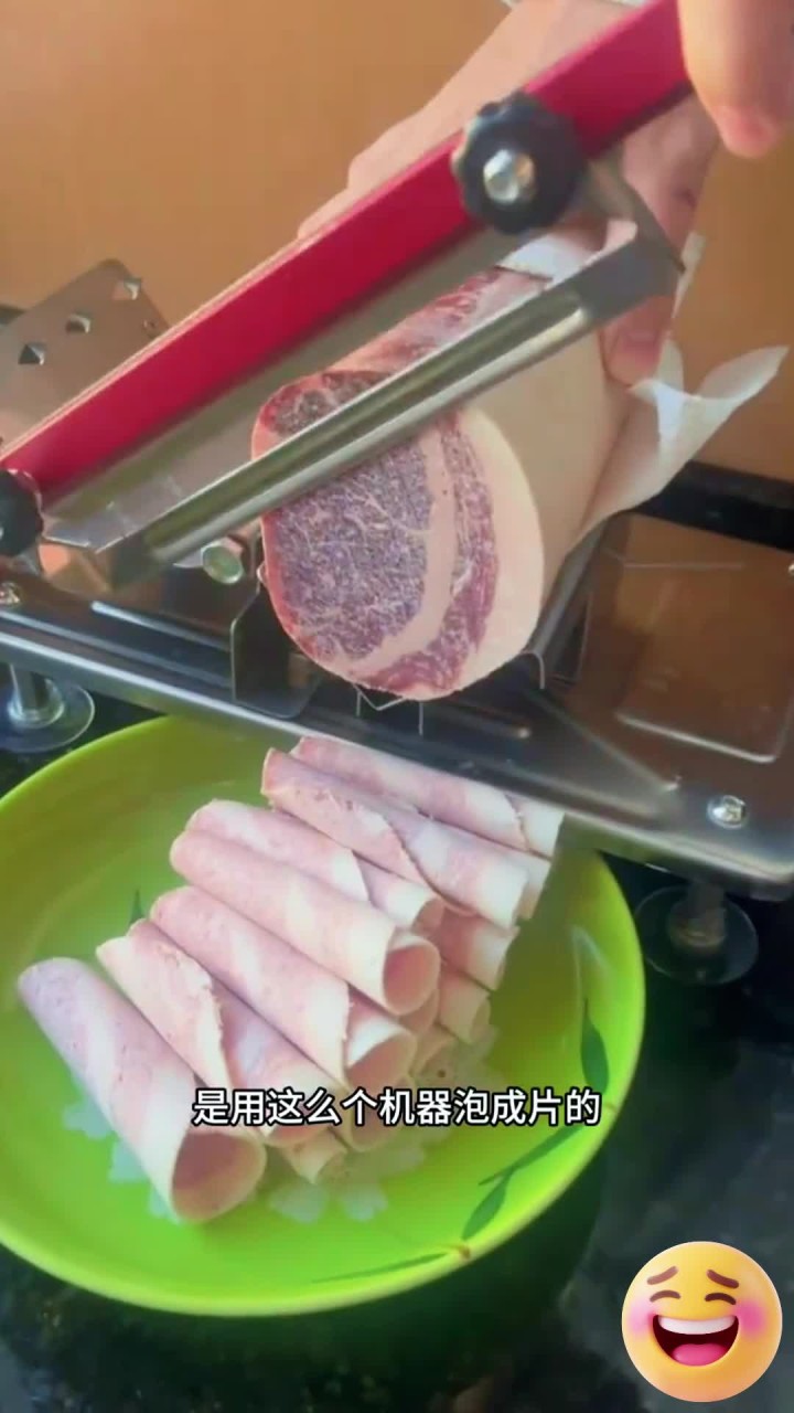 切羊肉卷,肥瘦分明