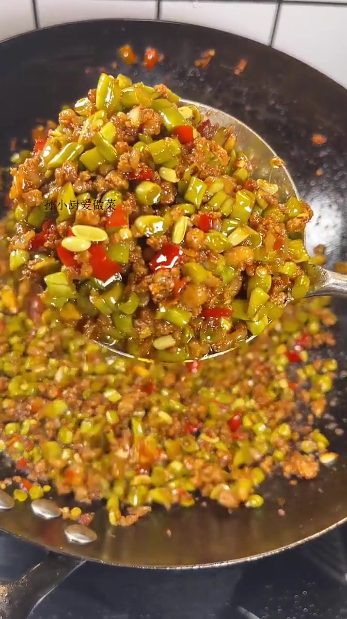 每一个湘菜馆的招牌菜，酸辣下饭，香迷糊～