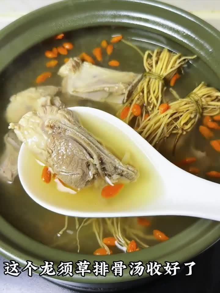 养生沙姜鸡:鲜嫩多汁,新年家宴上的美味担当!