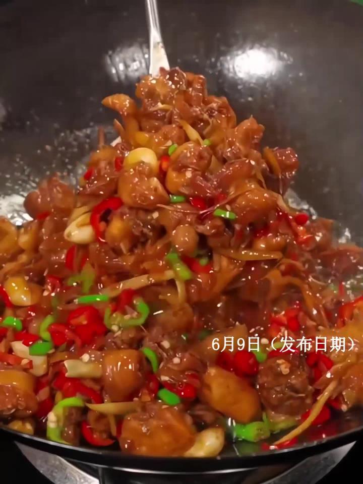 湖南人最爱吃的子姜炒鸡,我要是开店这个绝对是招牌菜