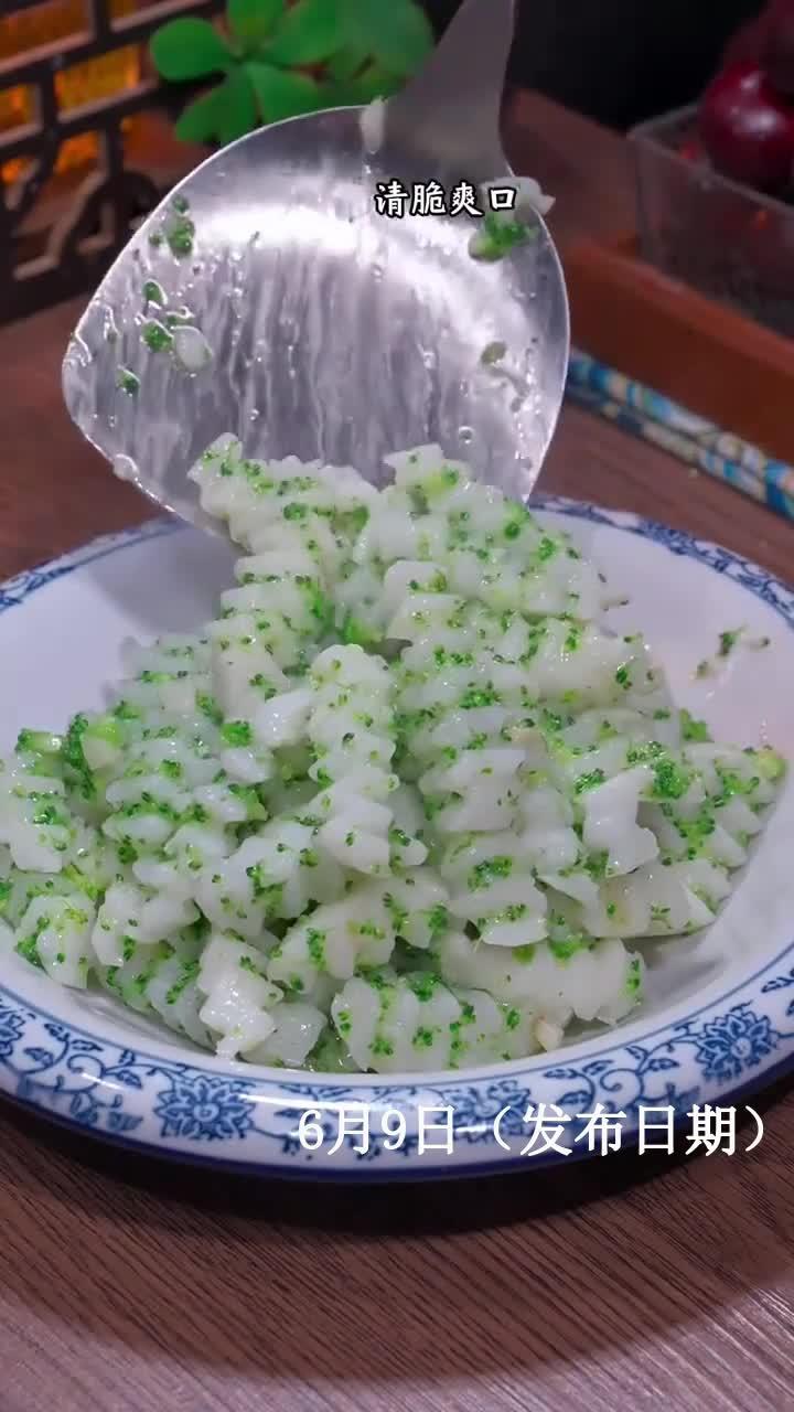 碧绿可口的西蓝花炒山药