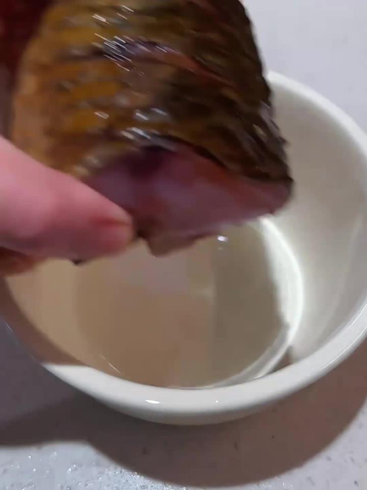 腊鱼这样着吃实在太下饭了,这一块鱼就能干掉好几碗米饭