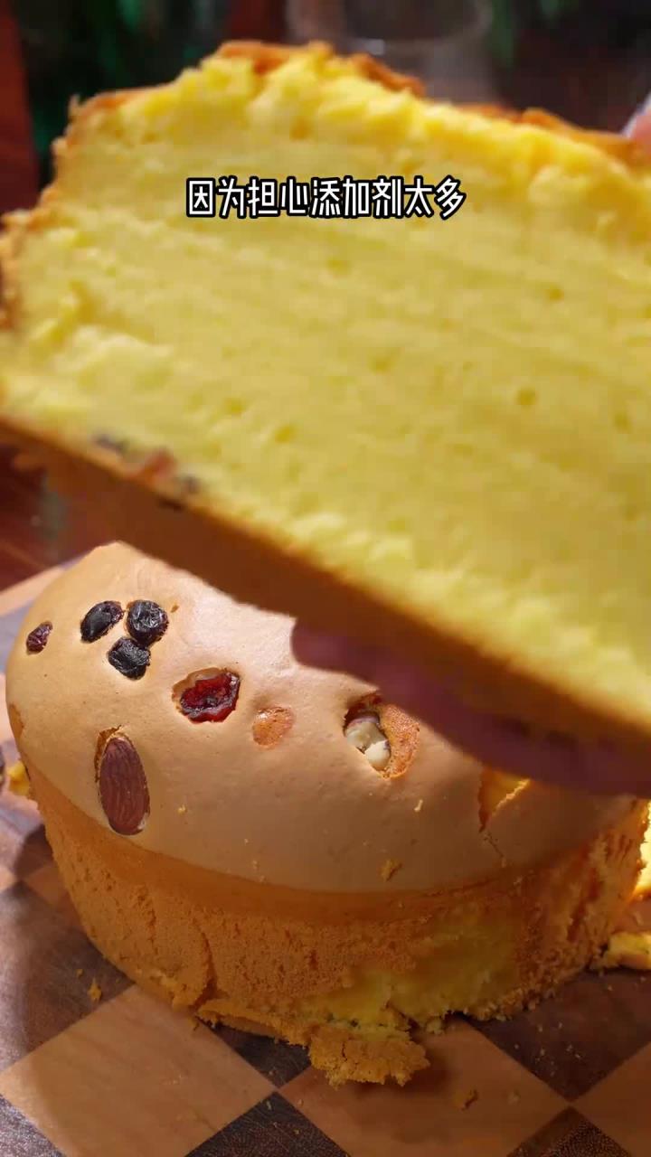 香甜美味的坚果蛋糕