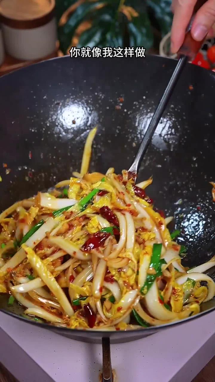 爽脆爽口的酸辣娃娃菜