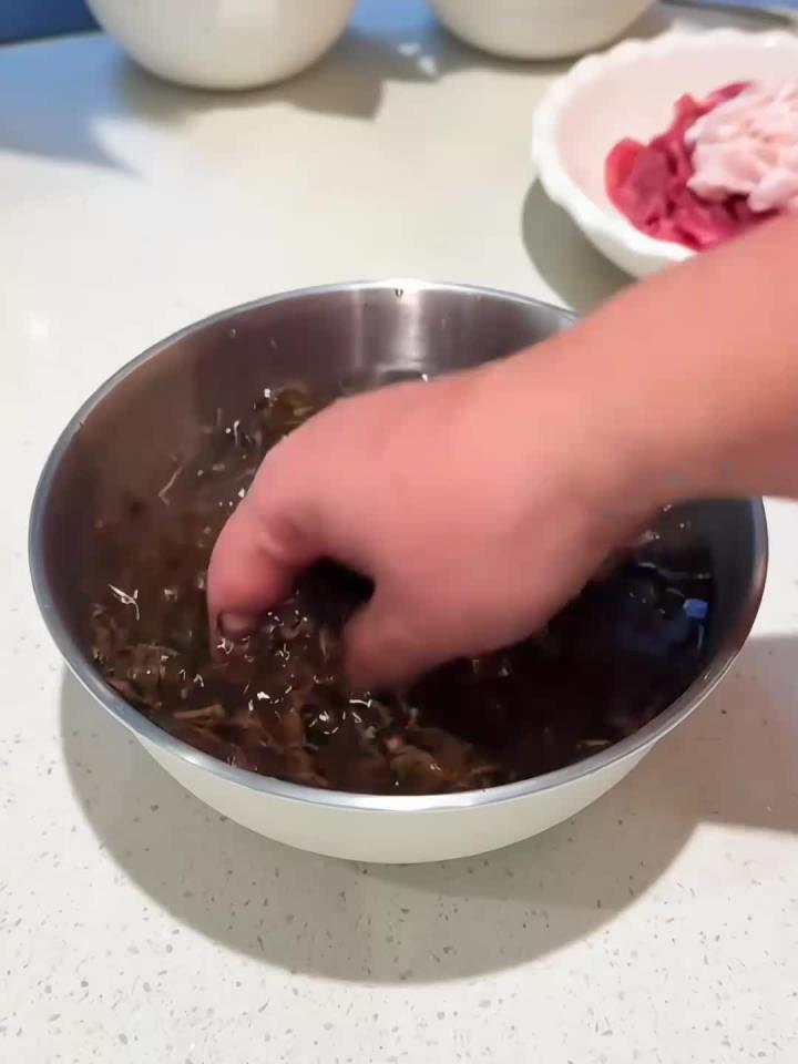 梅干菜蒸肉这样做真的太香了