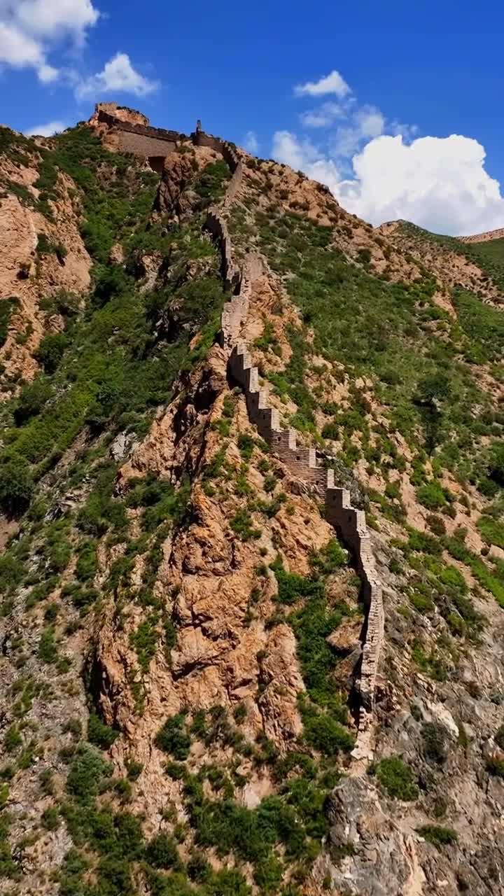 雁门山白草口长城:山西包砖精华,单边锯齿墙原汁原味 ~