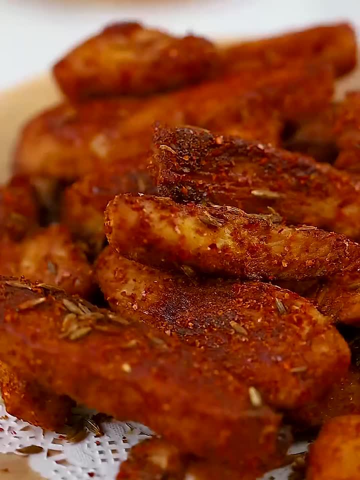 这道麻辣鸡肉条高蛋白低热量，麻辣鲜香，太过瘾了