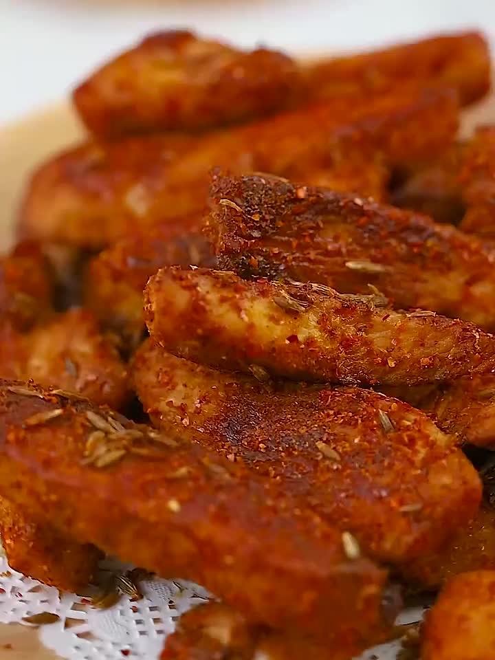 这道麻辣鸡肉条高蛋白低热量，麻辣鲜香，太过瘾了。(1)