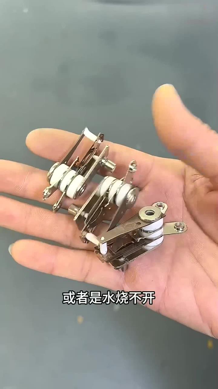 电炒锅不通电或烧不开水,断断续续加热换这个就能修好