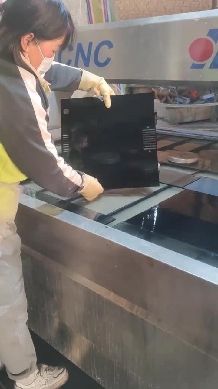 黑色玻璃鱼梳板