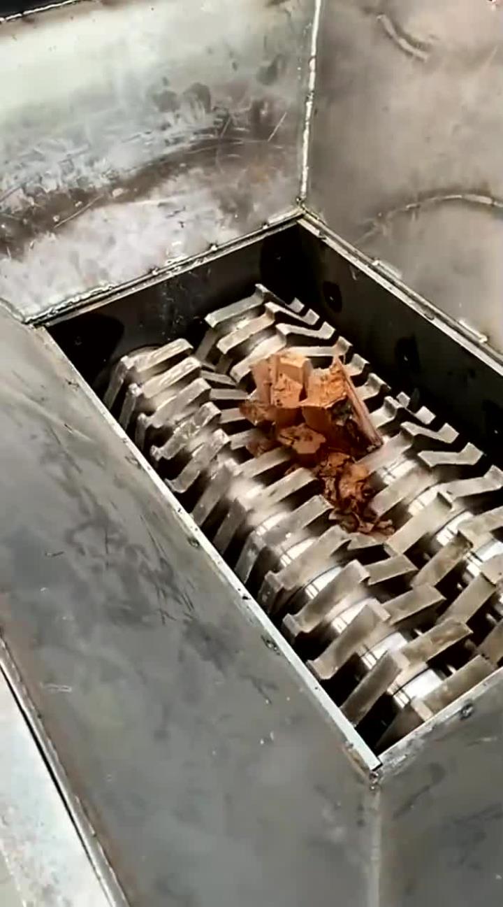 果木劈碎工具，轻松备料烤鸭佳品