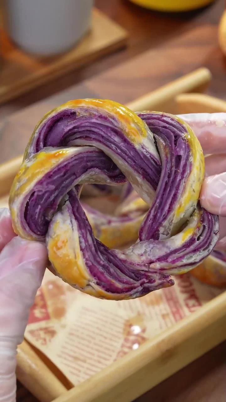 吃不完的手抓饼别浪费,试试巨好吃的手抓饼紫薯卷!