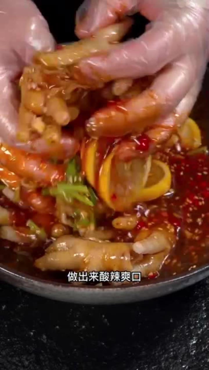网红做法!酸辣柠檬鸡爪,酸辣爽口,好吃到停不下来
