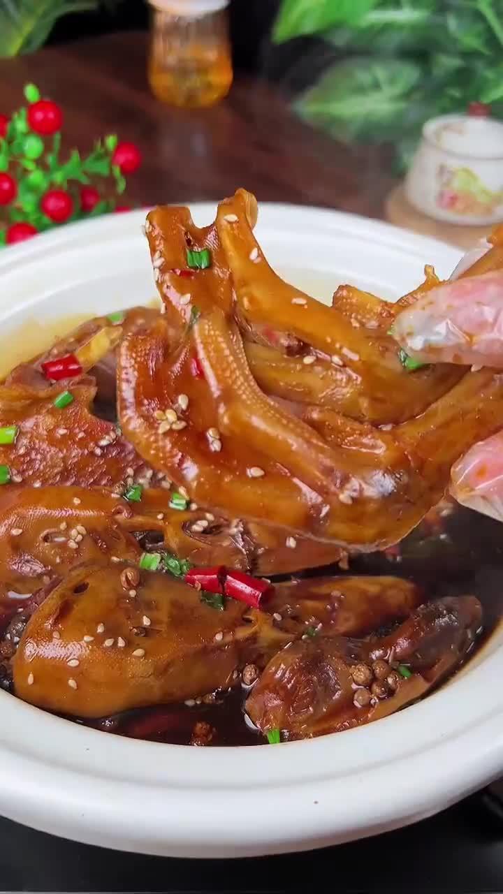 追剧小零食周黑鸭