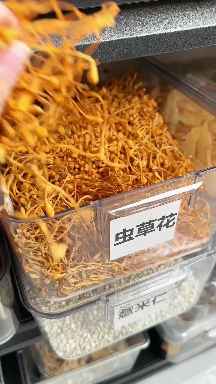 虫草花党参健月卑汤 一款大人小孩都爱喝的汤水,虫草花党参健月卑汤,记得常安排哦