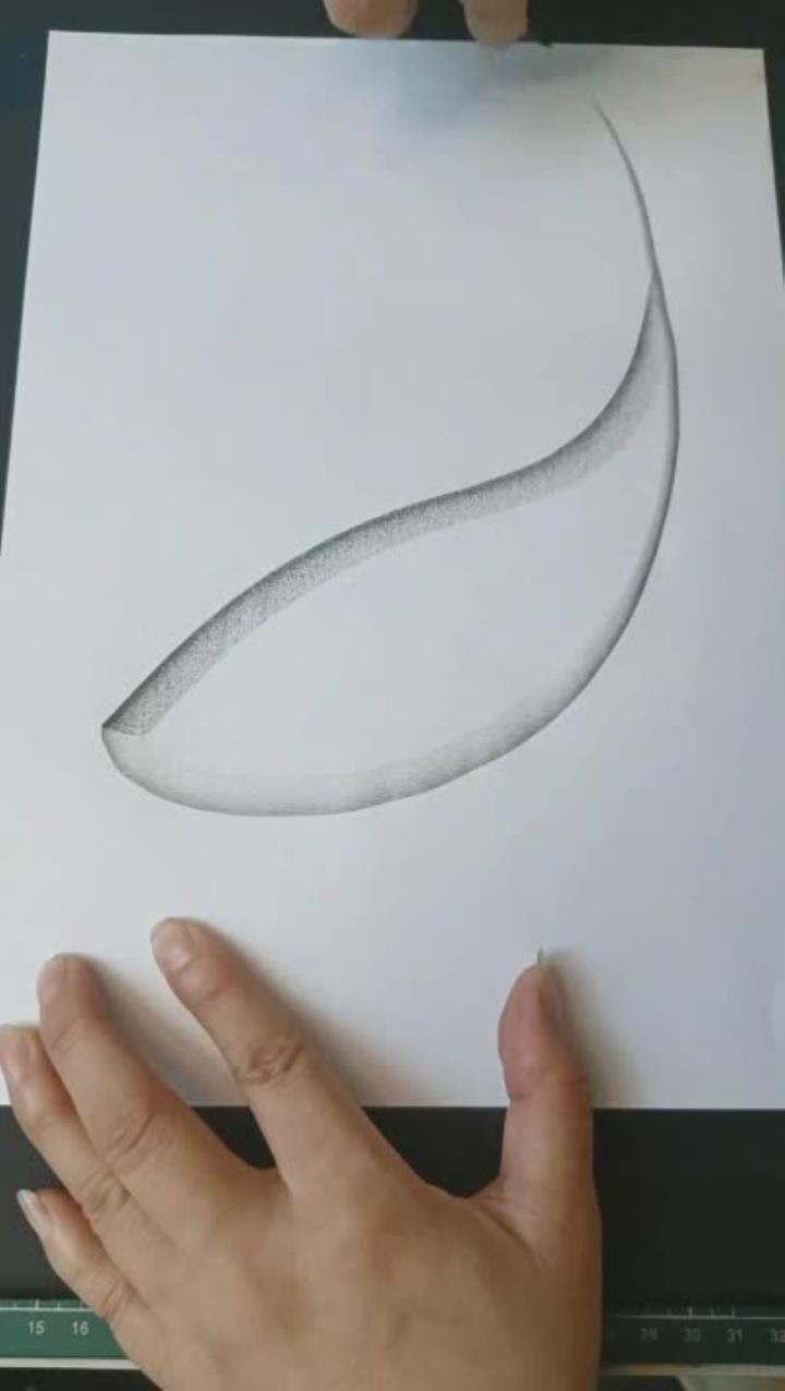一支笔画鱼儿