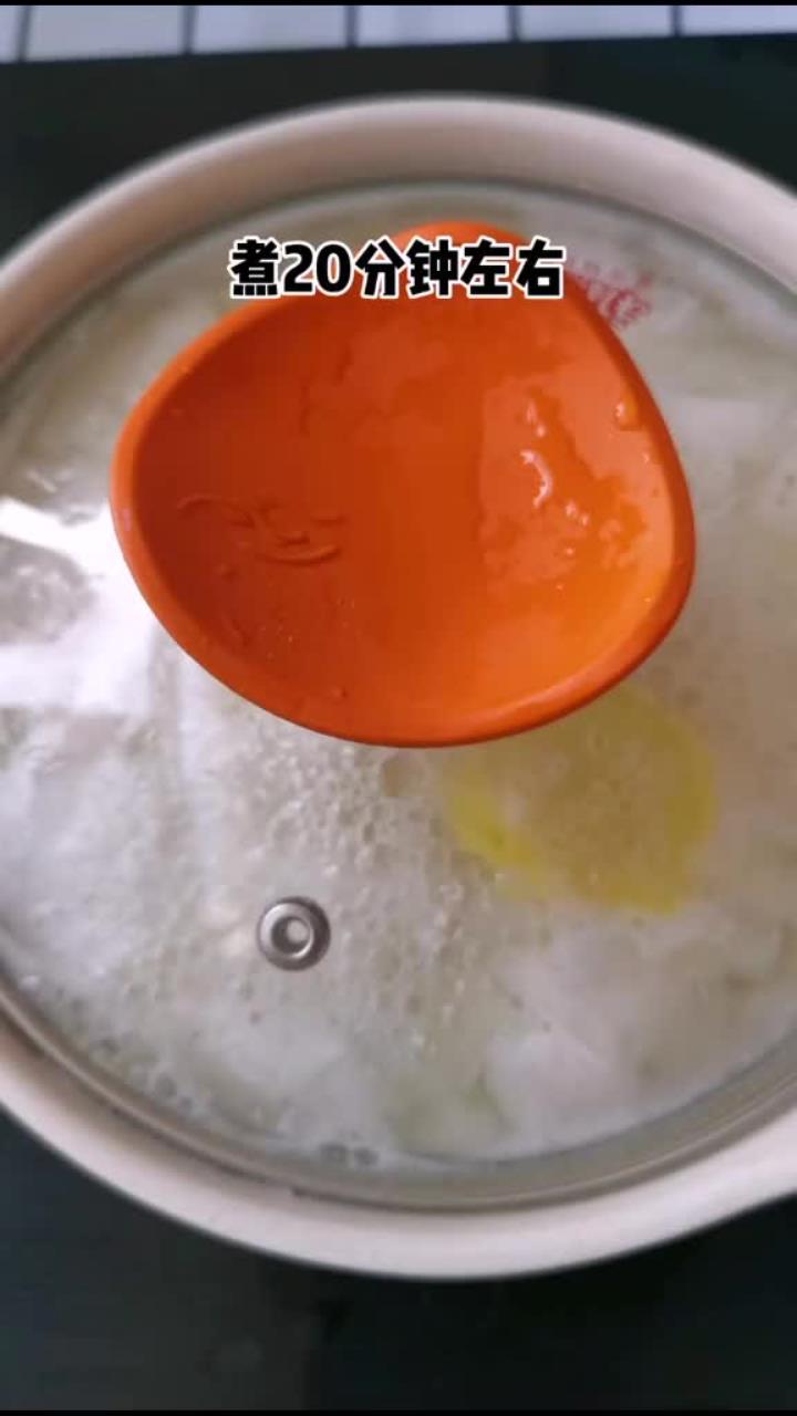 宝宝吃白粥不够营养？蔬菜鸡肉粥安排上，4 种食材搭配，营养超丰富