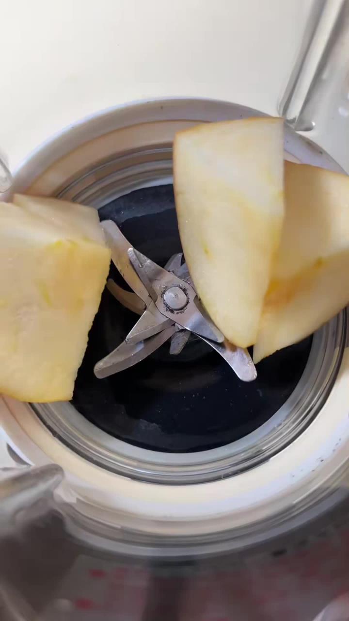 1 顿早餐：1 个鸡蛋 + 1 碗燕麦豆浆