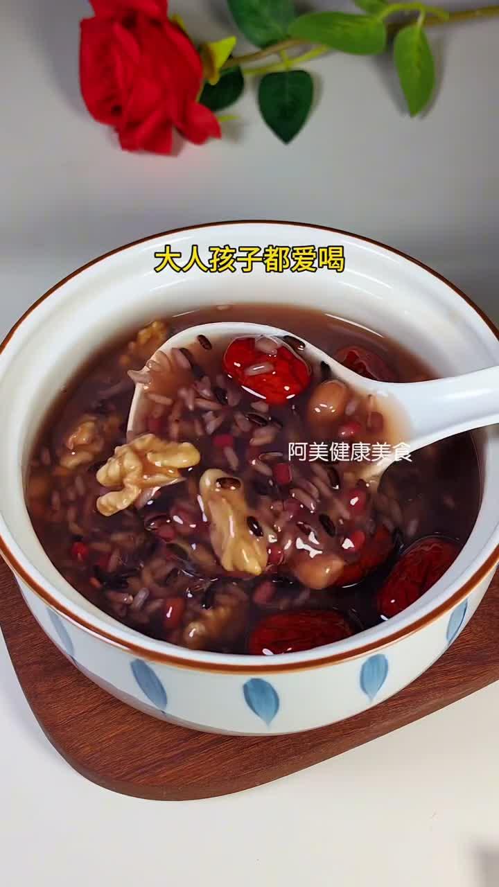 早餐来不及吃？快手红枣粥 5 分钟煮好，路上喝着暖乎乎