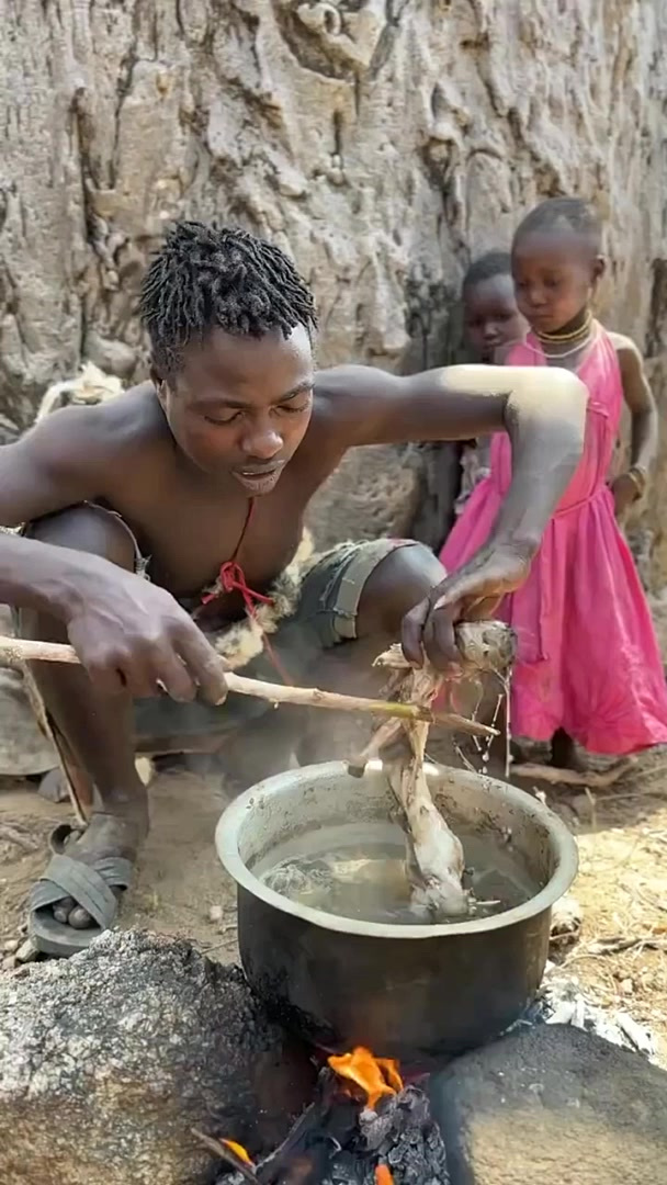 整只兔子下锅煮,出锅竟香飘满屋!