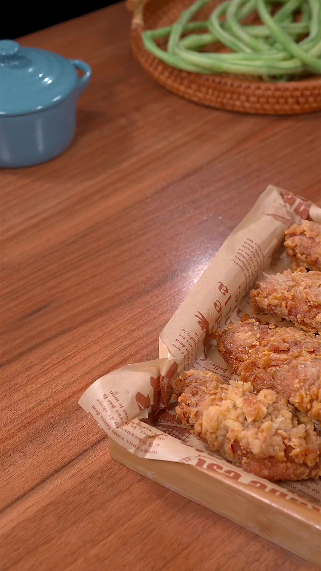 家里有孩子的，一定要给她做这个炸鸡翅，外酥里嫩，孩子说比外面