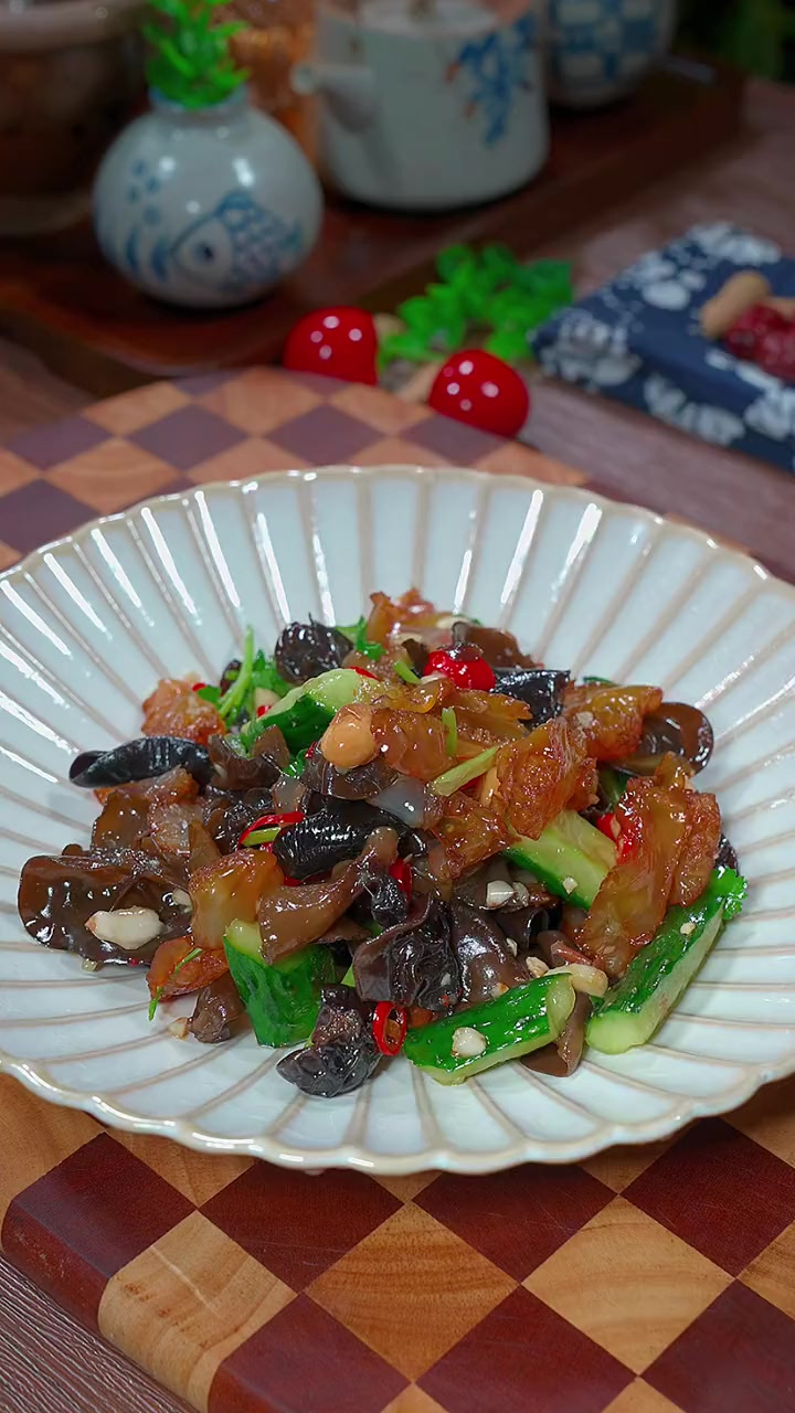 凉拌海蜇头的做法，以后想吃凉拌菜自己在家做，清脆爽口