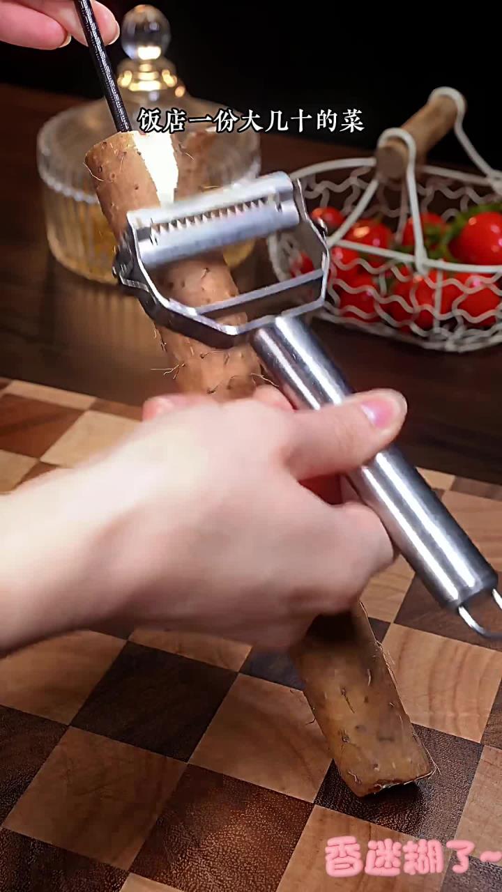不加一滴水的蓝莓果酱，满满的大颗粒果肉，做蓝莓山药泥或者搭配土豆酸奶都特别好吃