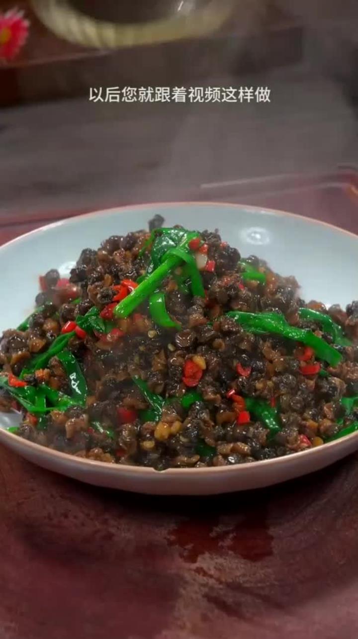 韭菜螺蛳肉 这样做的韭菜螺蛳肉，鲜香入味，比饭店里的还好吃！