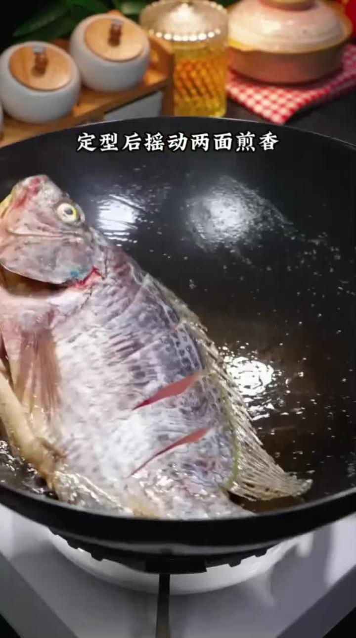 红烧鱼像我这样做，好吃入味，汤汁拌饭都能吃三碗