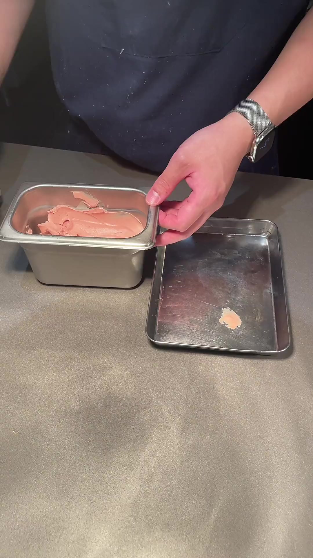 今天交给大家西餐经典的勺子橄榄形！适用于黄油奶油和冰淇淋产物
