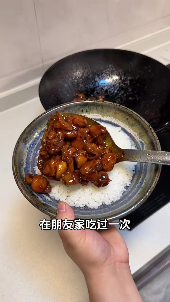 鸡腿这么做太好吃了,蒜香风味浓郁,鸡肉鲜嫩多汁,巨下饭