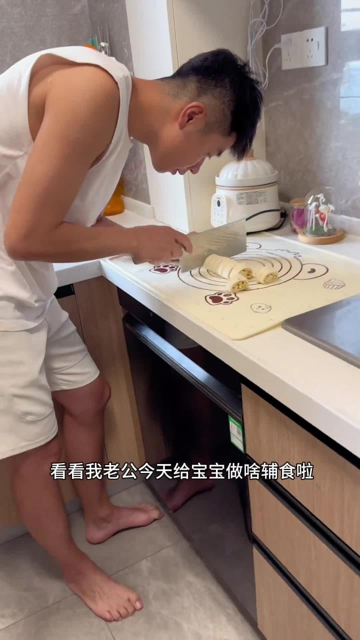 一岁宝宝可以吃的香煎豆腐蔬菜卷 营养满满这个真的老香了 要试试哈