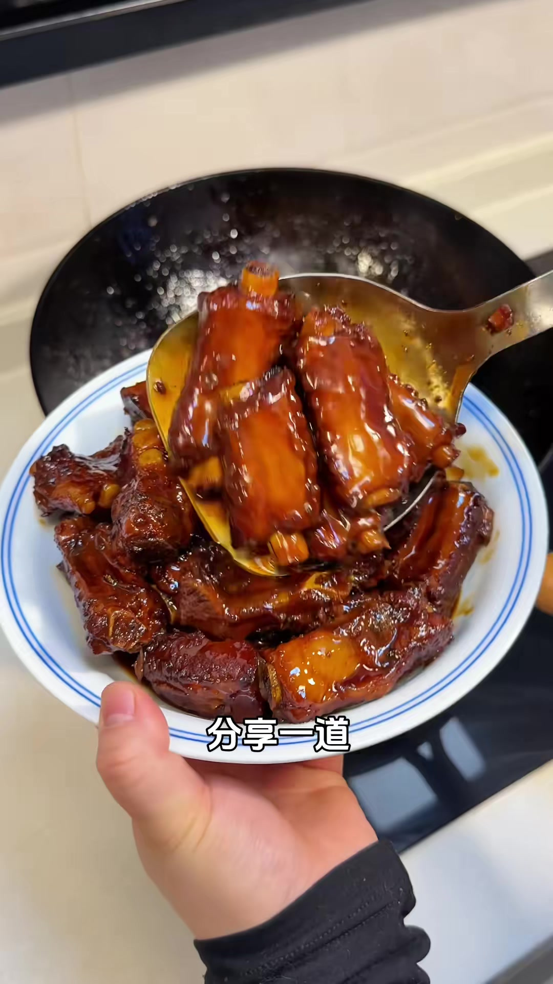 超简单的红烧排骨，像我这样做排骨不腥不柴，每一块都酥烂入味