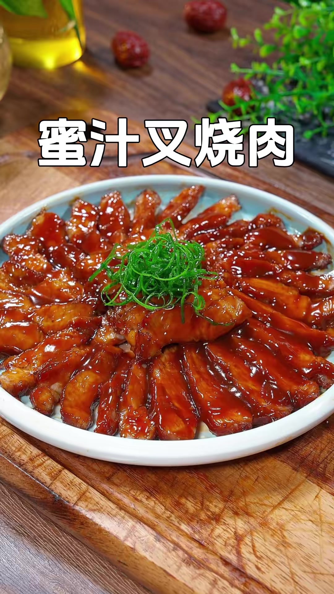 把啤酒倒进猪肉里泡一泡,出锅竟是广式茶餐厅的桌桌必点的招牌菜