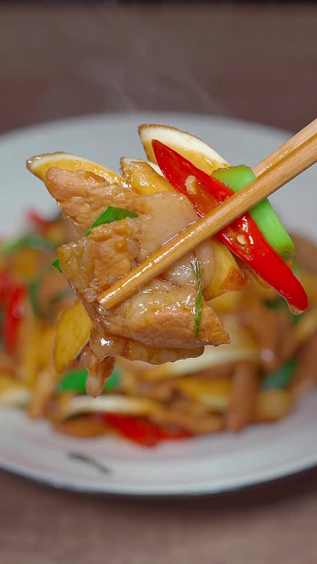 茭白炒肉片这么做香辣入味,真的太好吃了