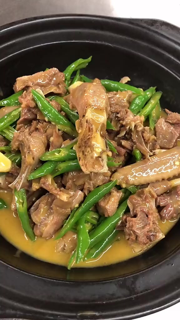 青椒焖鸭，简单易学，你会了么