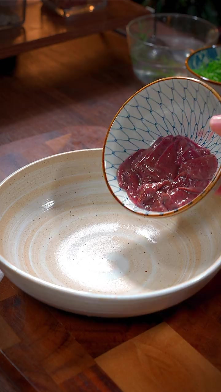 广东人经常吃的早餐之一，猪杂汤粉，怎么都吃不腻