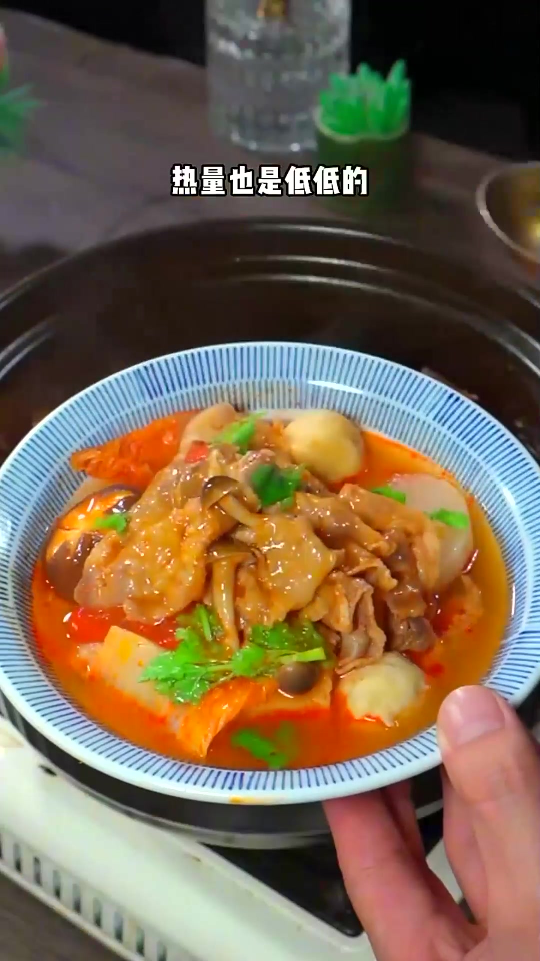  吃一次就爱上的红酸汤煮菜,热量不高