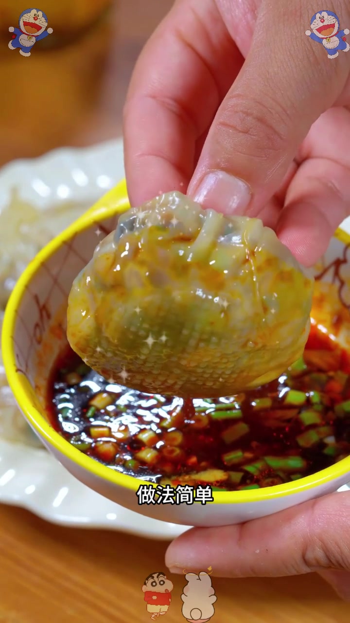  包子这做法，好多人没吃过，皮薄大馅，一口一个太香了