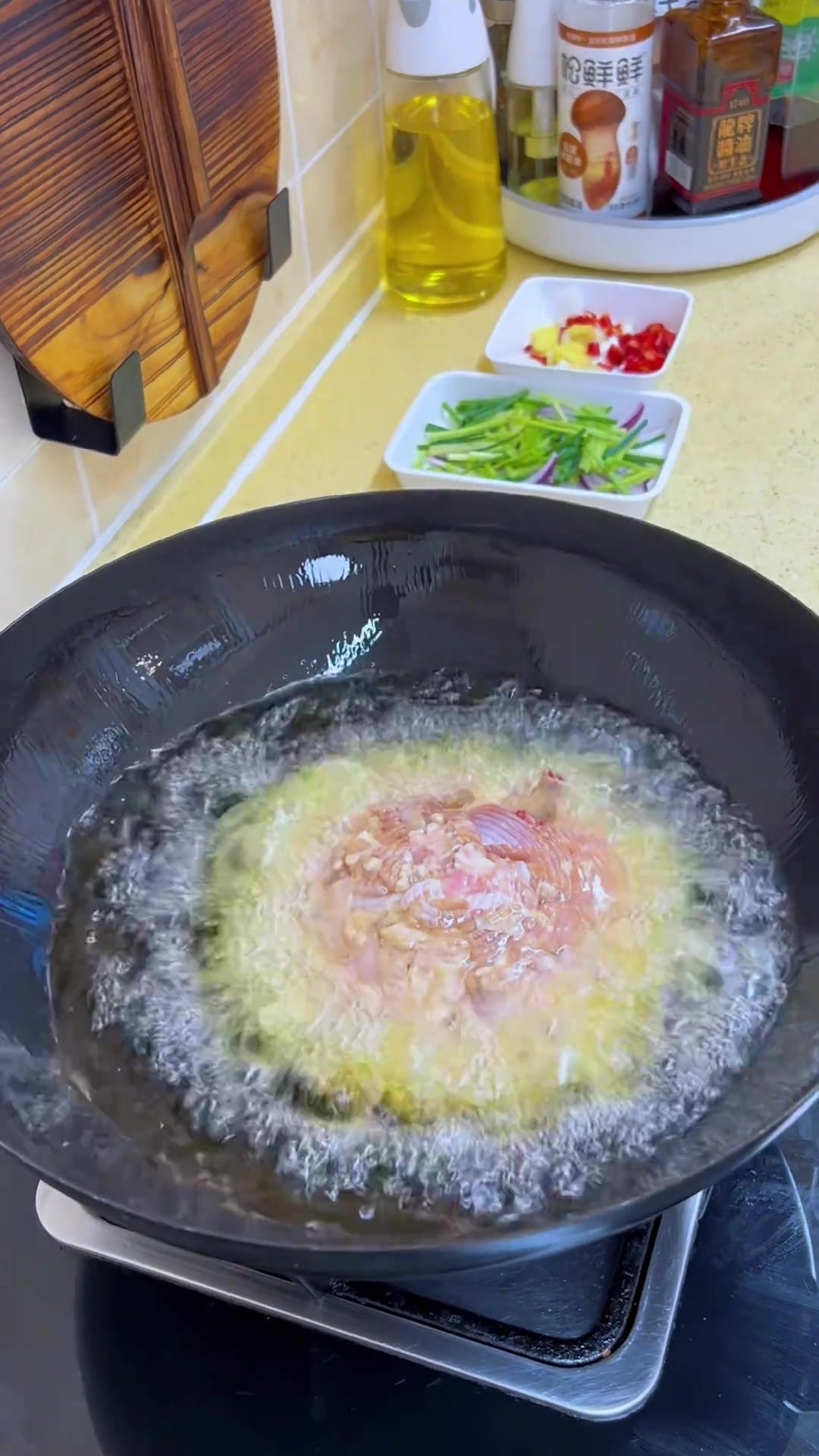 干锅鸡腿肉,大人孩子都无法拒绝的了哟