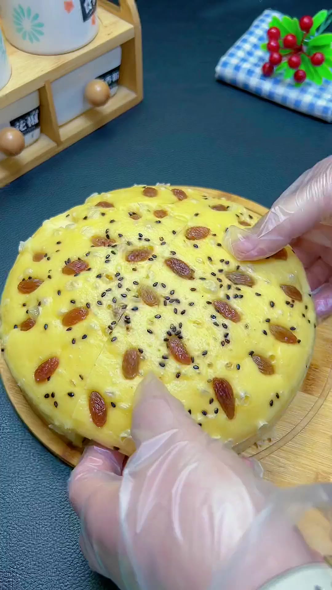 三个鸡蛋一碗面，搅一搅就可以做的大发糕，简单又好吃