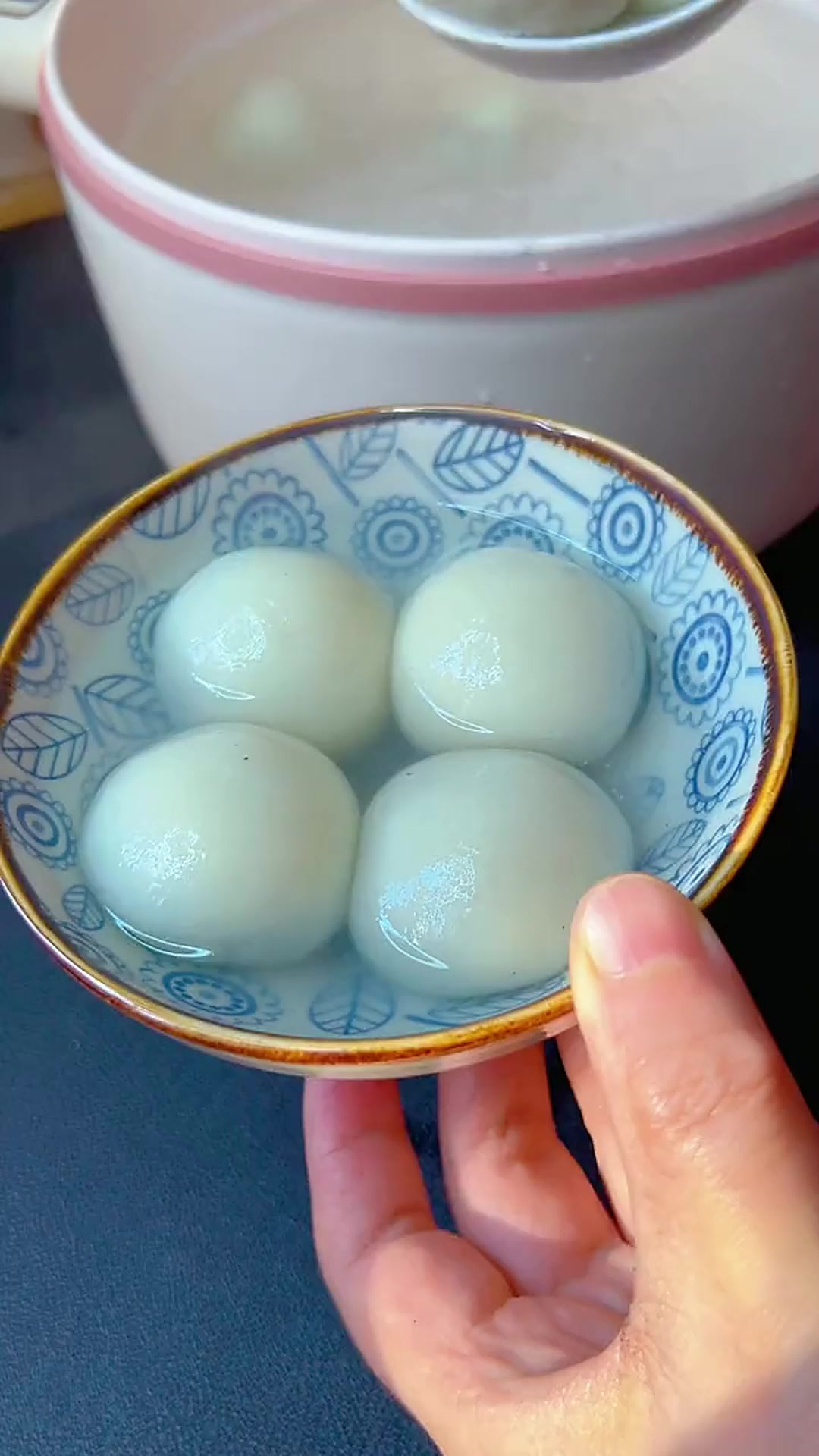 自己做的汤圆味道一点不输买来的，软糯香甜，做法简单易上手