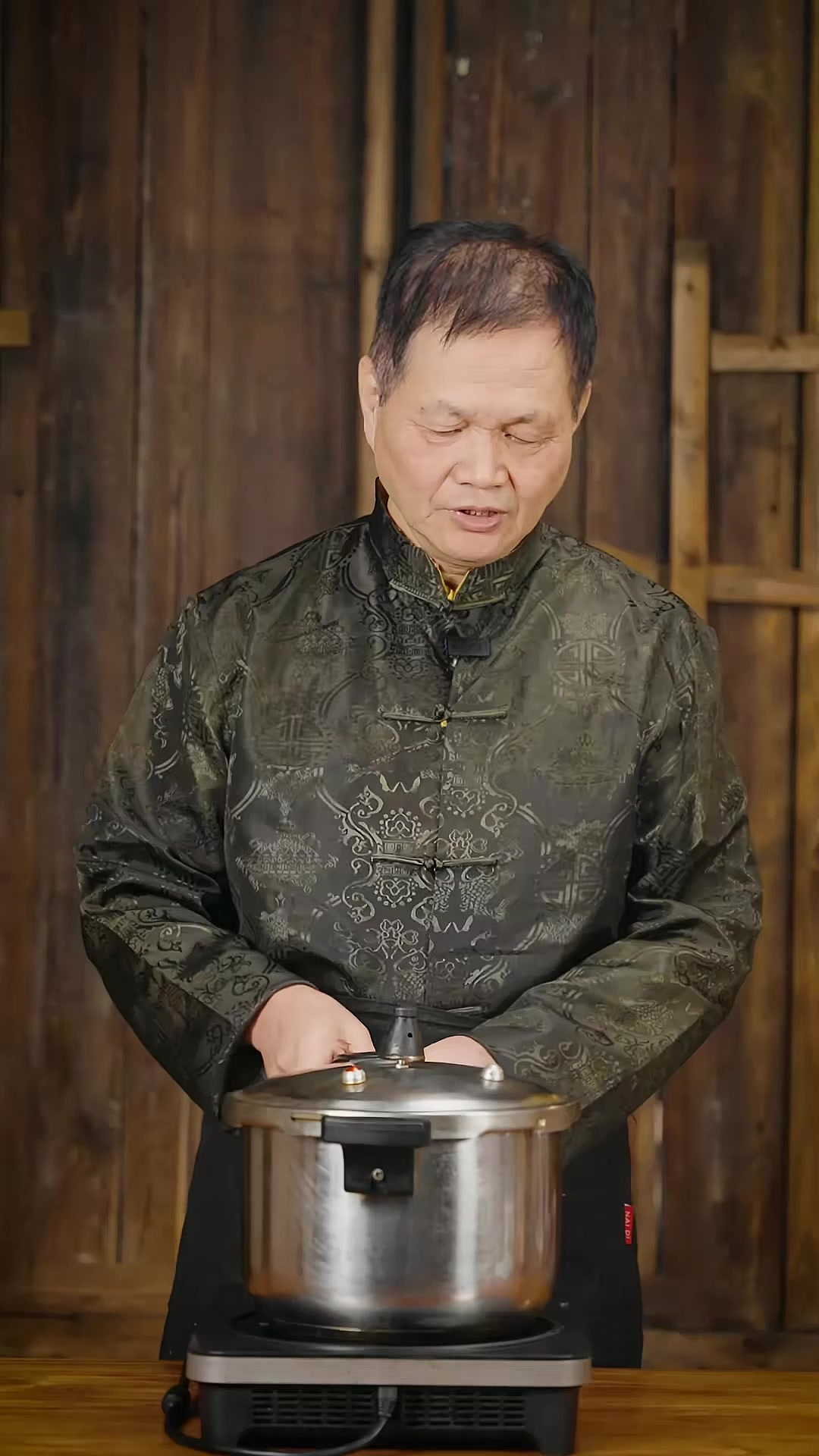 芋头软糯、粥底鲜香~不能只有福建人才知道这碗芋头海鲜粥的含金