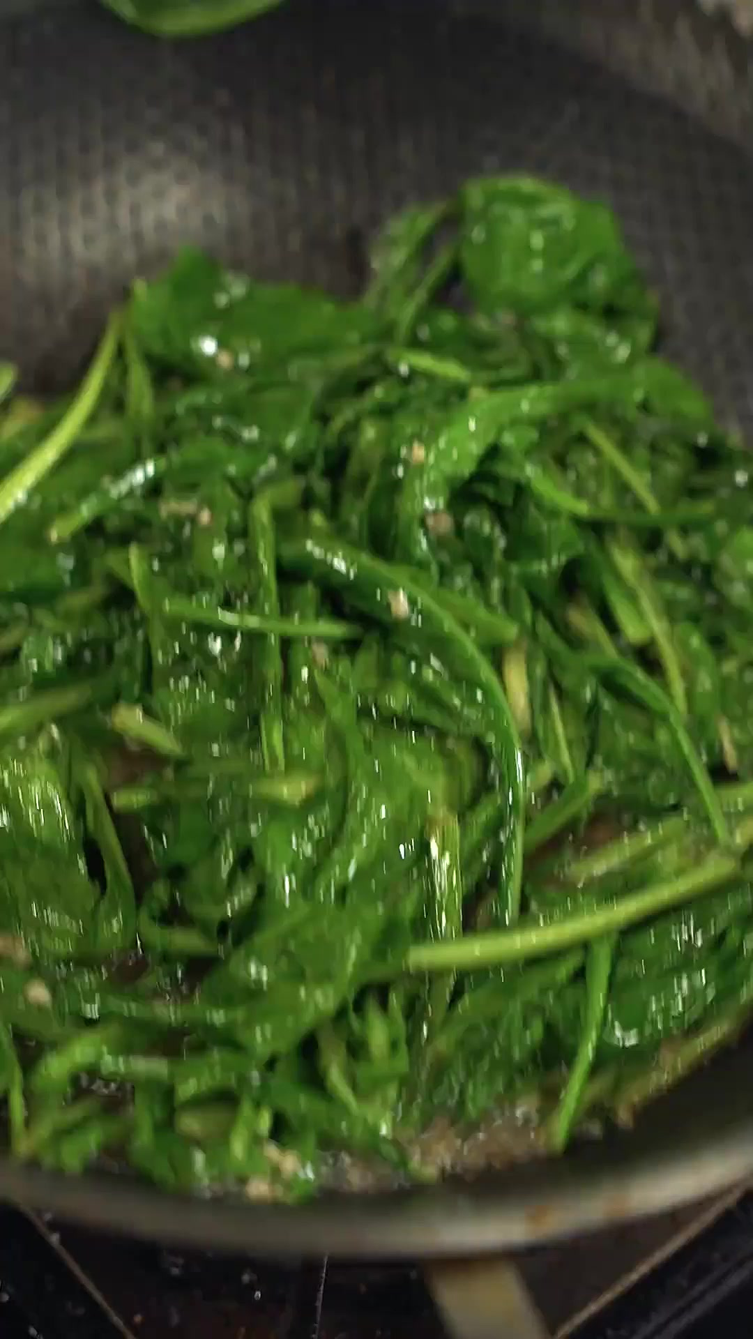 芥兰像我这样炒,清甜不涩、爽脆碧绿!苏东坡也曾写诗赞美它芥