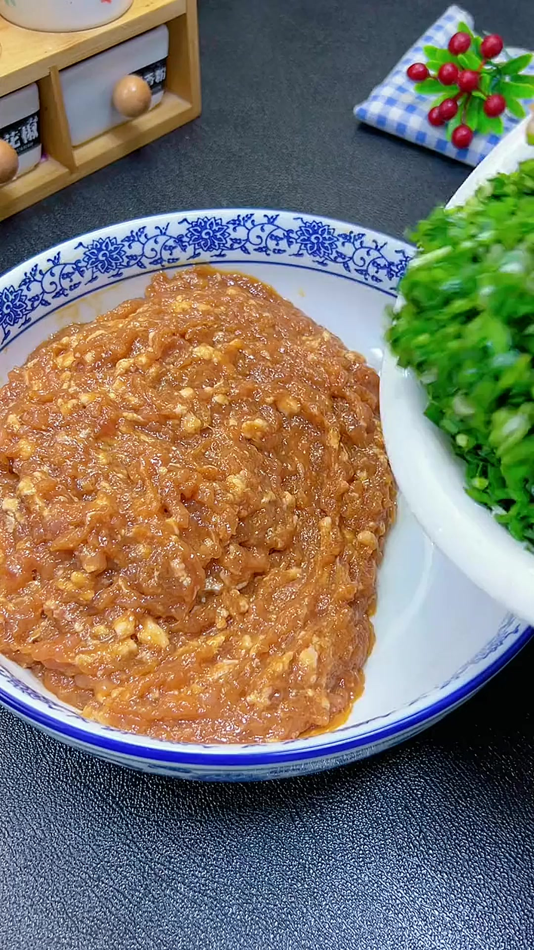 饭店饺子馅儿为啥好吃,其实掌握这个技巧你也可以一次成功!